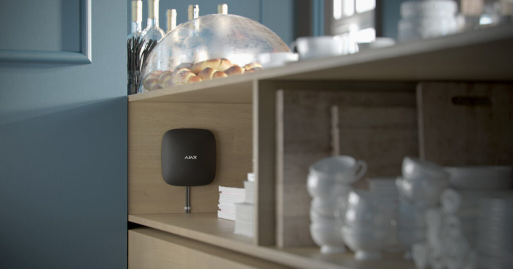 Ajax Hub 4G lifestyle